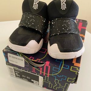 Kyrie 6 TD 'Jet Black' size 5C